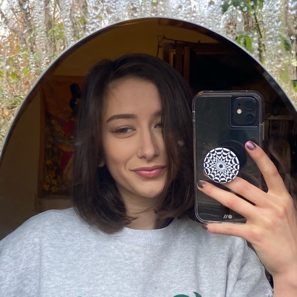 Meet your Posher, Julia
